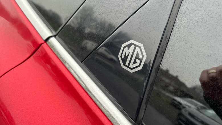 MG Hs 1.5 T-GDI Exclusive 5dr DCT Petrol Hatchback